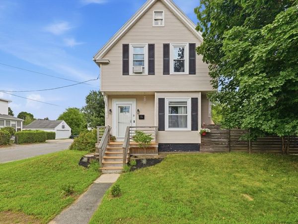 9 Munroe St, Haverhill, MA 01830