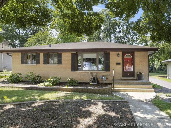 363 Marion Avenue , Glen Ellyn, IL 60137