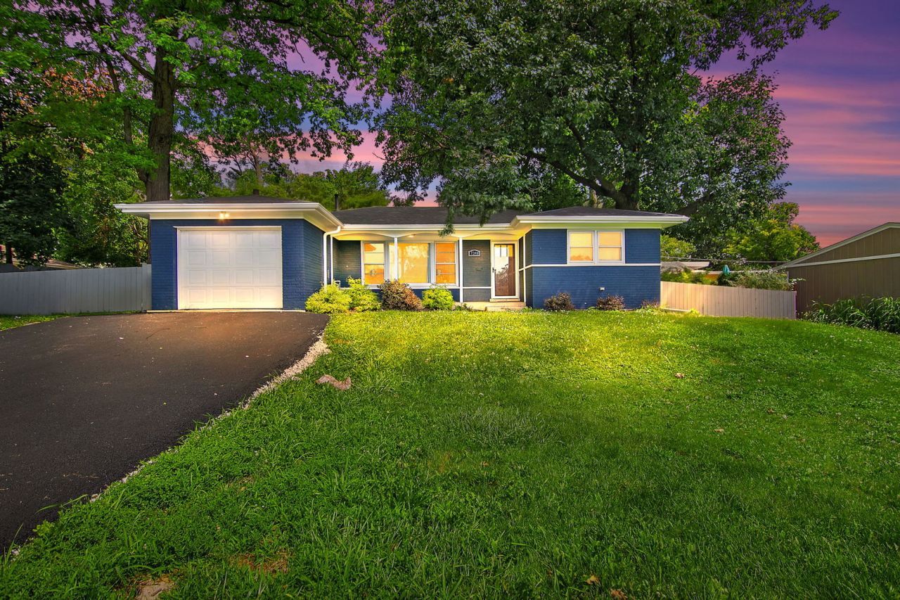 7340 W 111th Street , Worth, IL 60482