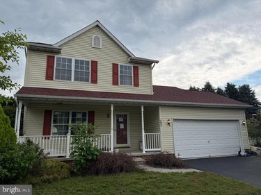 1665 TAYLOR DRIVE, HANOVER, PA 17331
