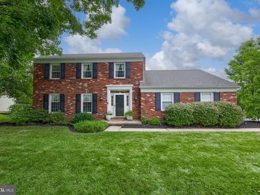 1856 BEVERLY DRIVE, LANCASTER, PA 17601