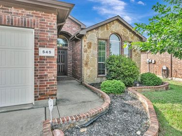 545 Wild Ivy Trail, Fort Worth, TX 76052