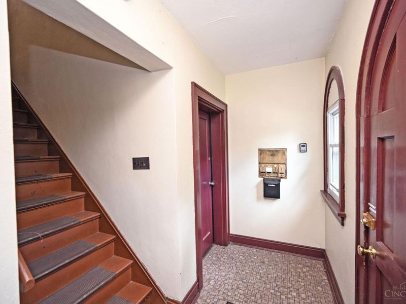 4423 Erie Avenue, Cincinnati, OH 45227 Photo 8