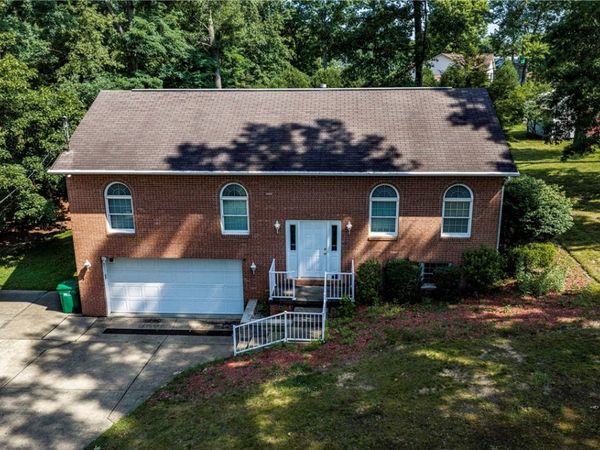 4135 Hopewell Ave , Butler, PA 16001