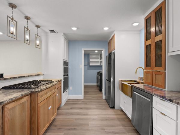 5206 Emerald Forest DR, Austin, TX 78745