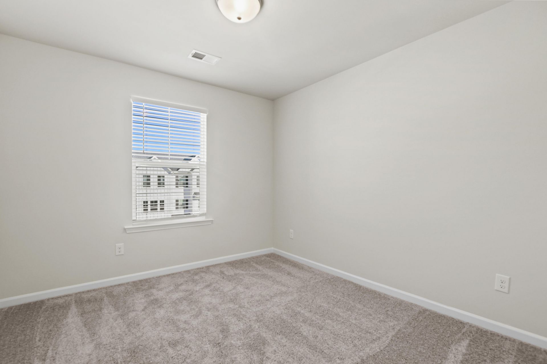 9413 Sun Fountain Drive Photo 25