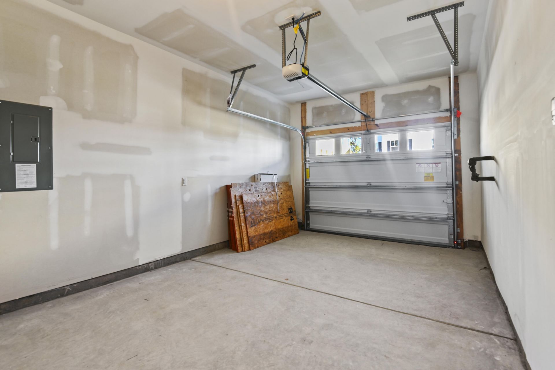 9413 Sun Fountain Drive Photo 28