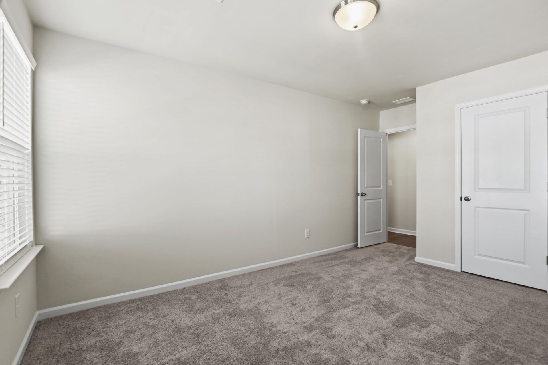 9413 Sun Fountain Drive Photo 32