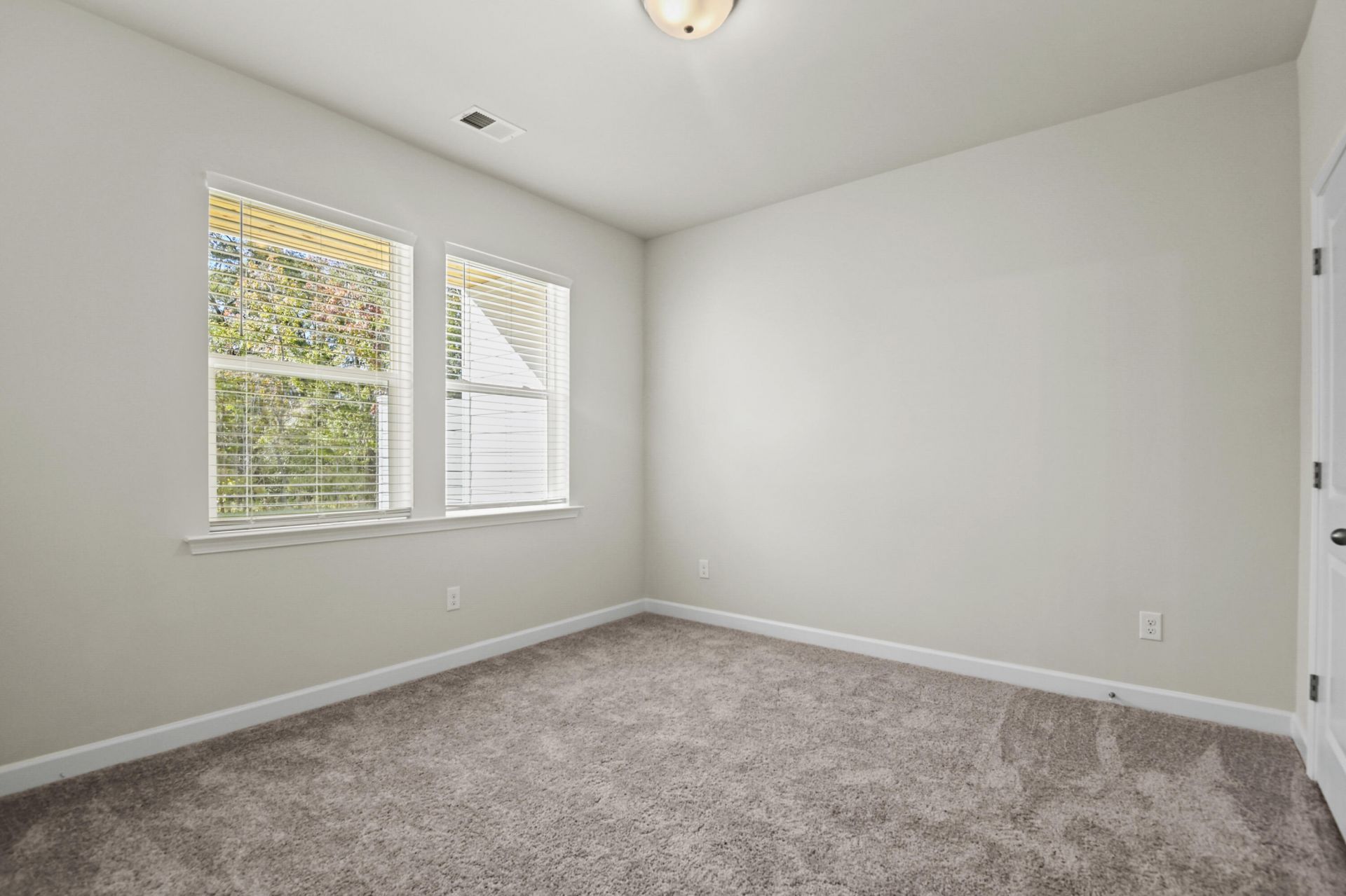 9413 Sun Fountain Drive Photo 35