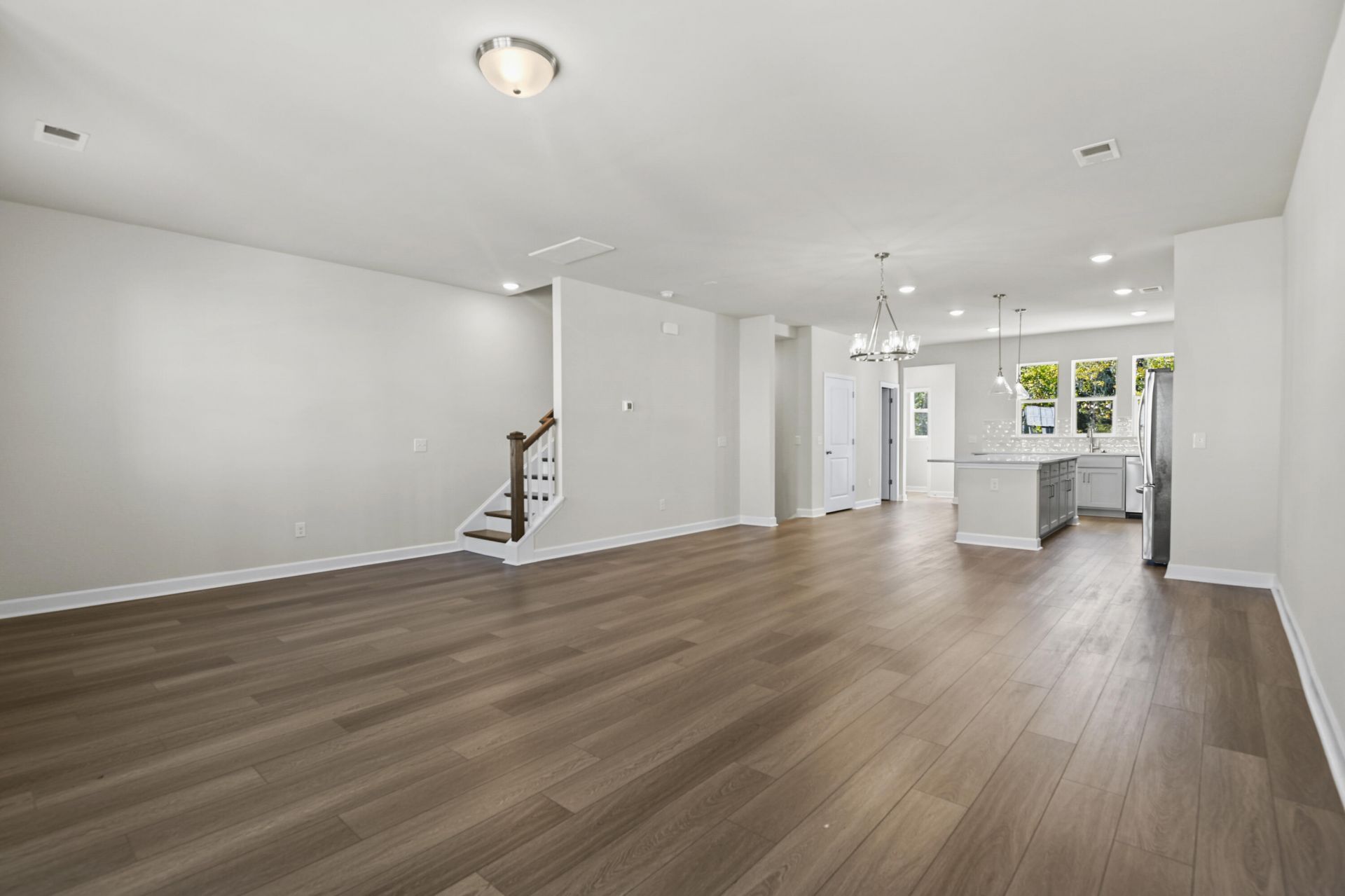 9413 Sun Fountain Drive Photo 8