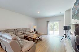 515 Matuskovic Drive photo 4