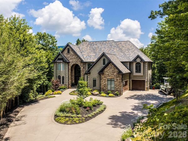 413 Barrington Drive , Asheville, NC 28803