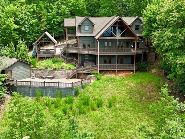 486 Henderson Lane, Mineral Bluff, GA 30559