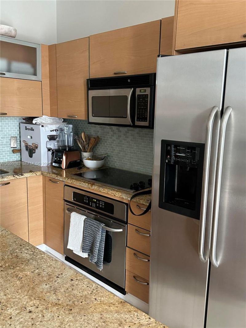 3180 SW 22nd Ter, Unit 507, Miami, FL 33145 Photo