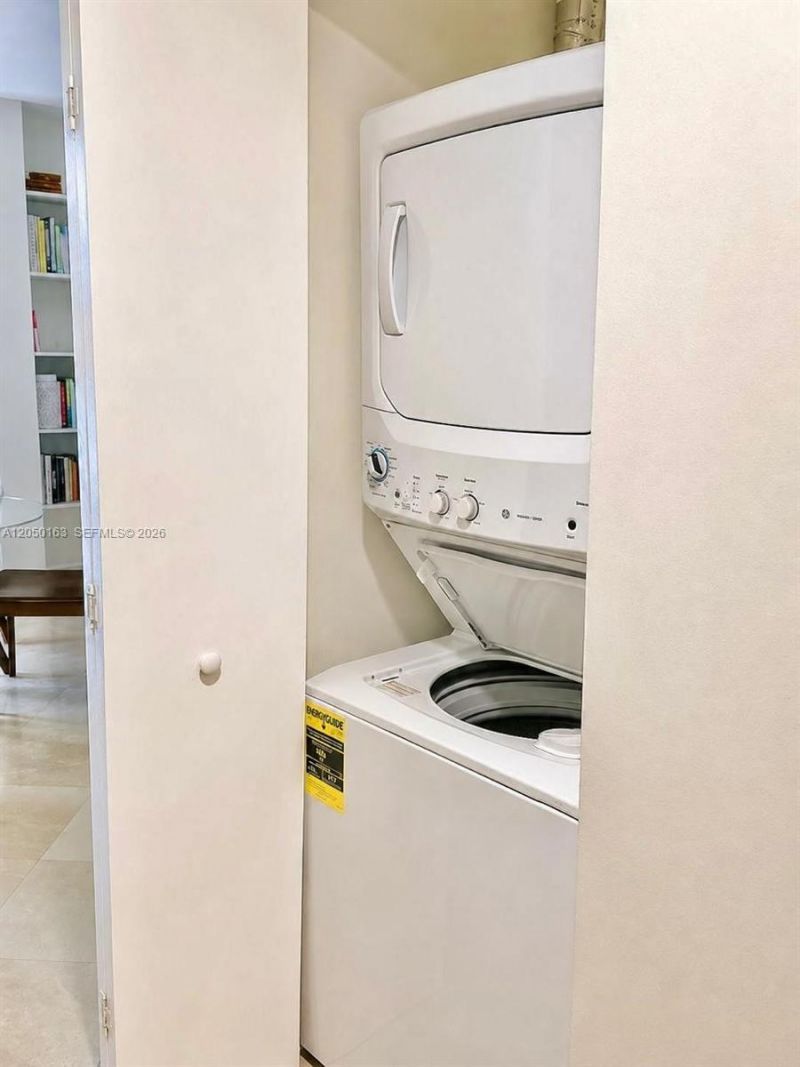 3180 SW 22nd Ter, Unit 507, Miami, FL 33145 Photo
