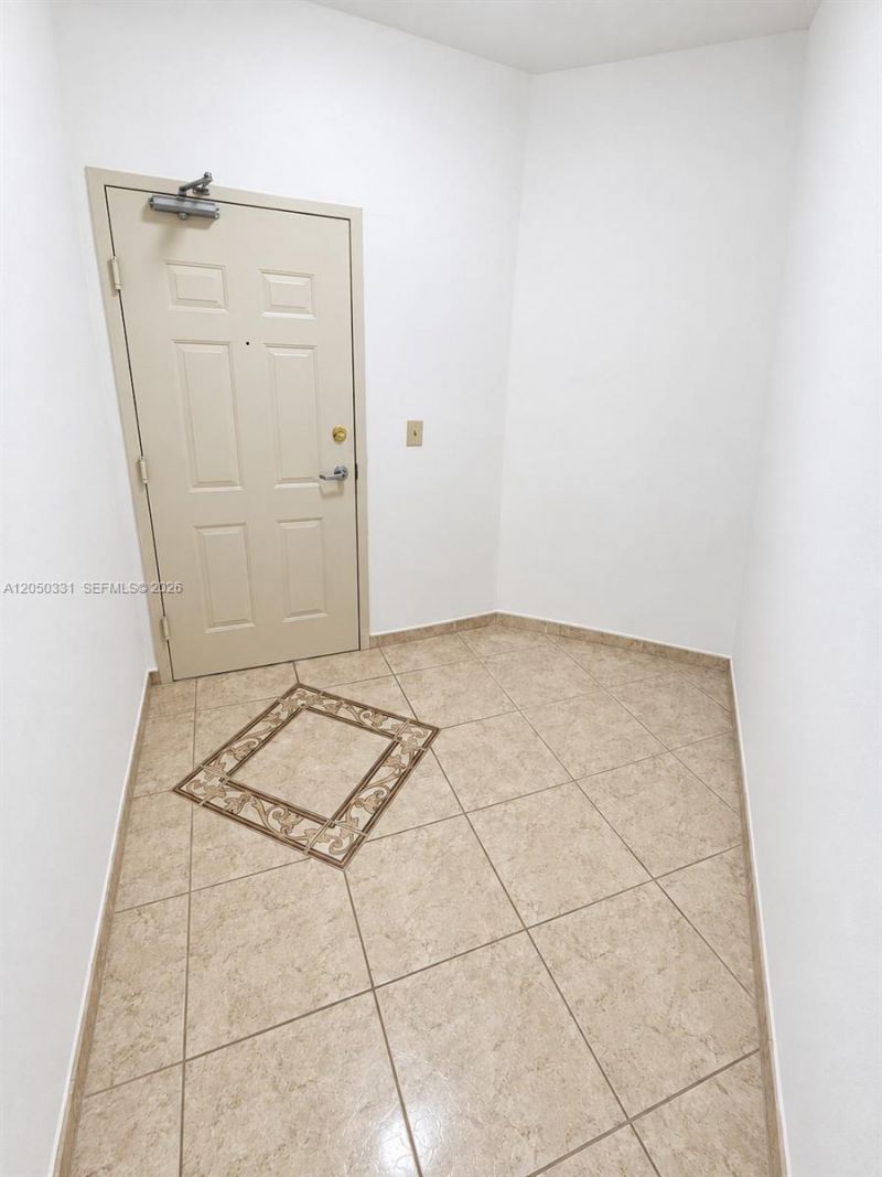 8816 Collins Ave, Unit 105, Surfside, FL 33154 Photo