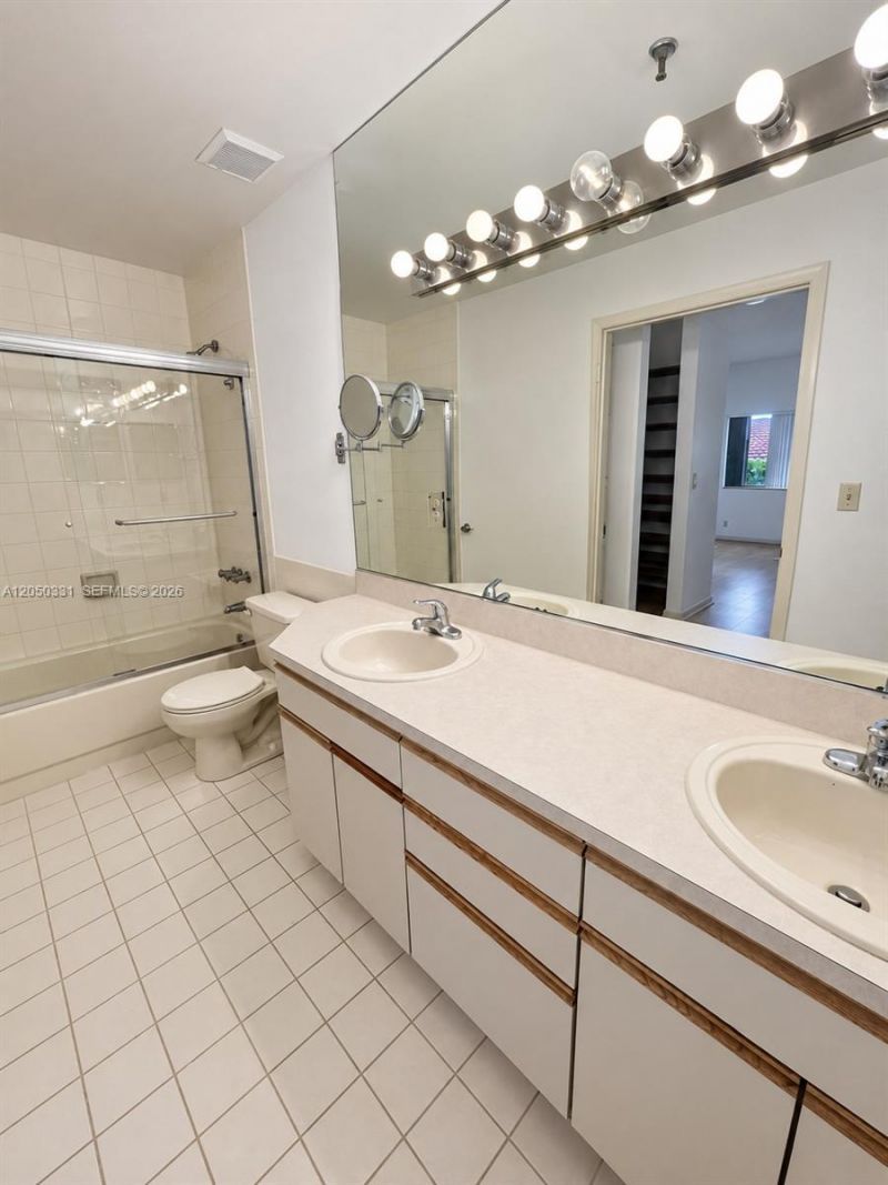 8816 Collins Ave, Unit 105, Surfside, FL 33154 Photo