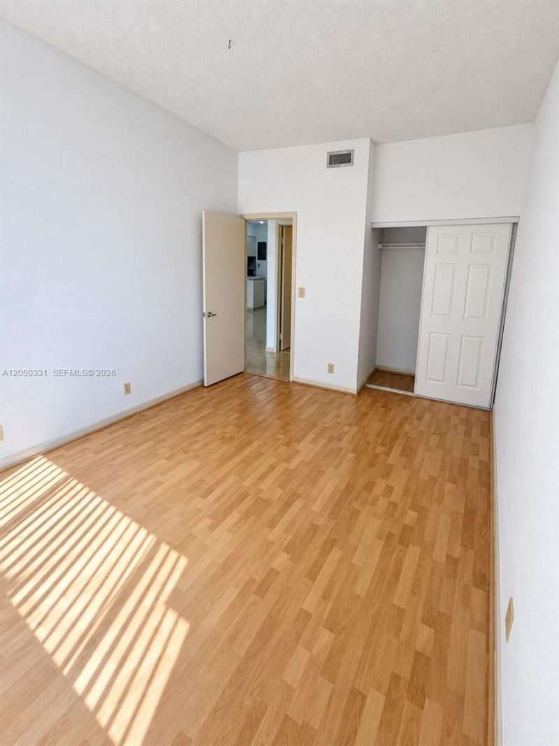 8816 Collins Ave, Unit 105, Surfside, FL 33154 Photo