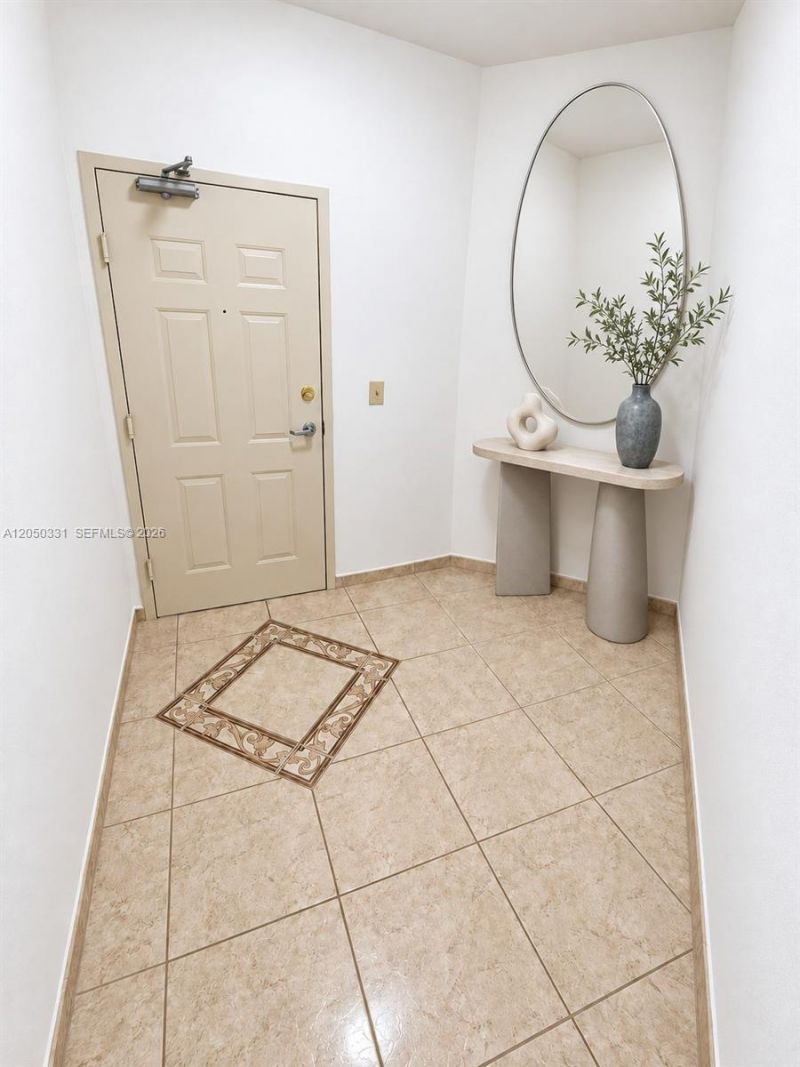 8816 Collins Ave, Unit 105, Surfside, FL 33154 Photo