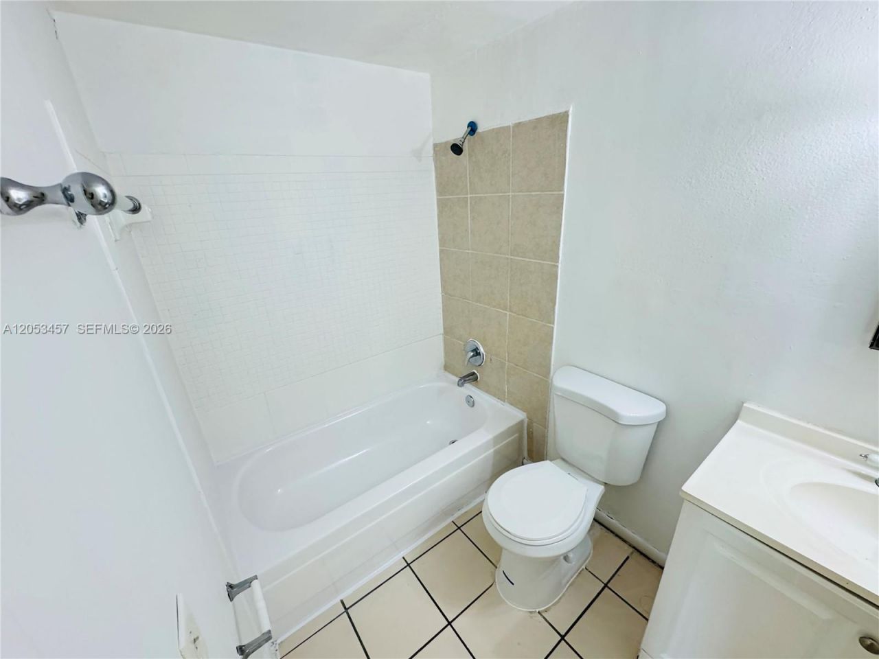 3610 NW 21st St , Unit 205, Lauderdale Lakes, FL 33311 Photo