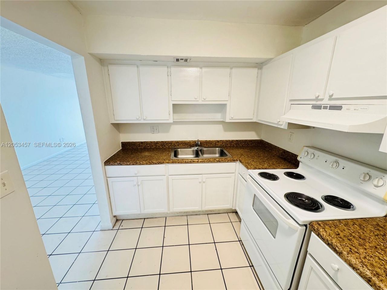 3610 NW 21st St , Unit 205, Lauderdale Lakes, FL 33311 Photo