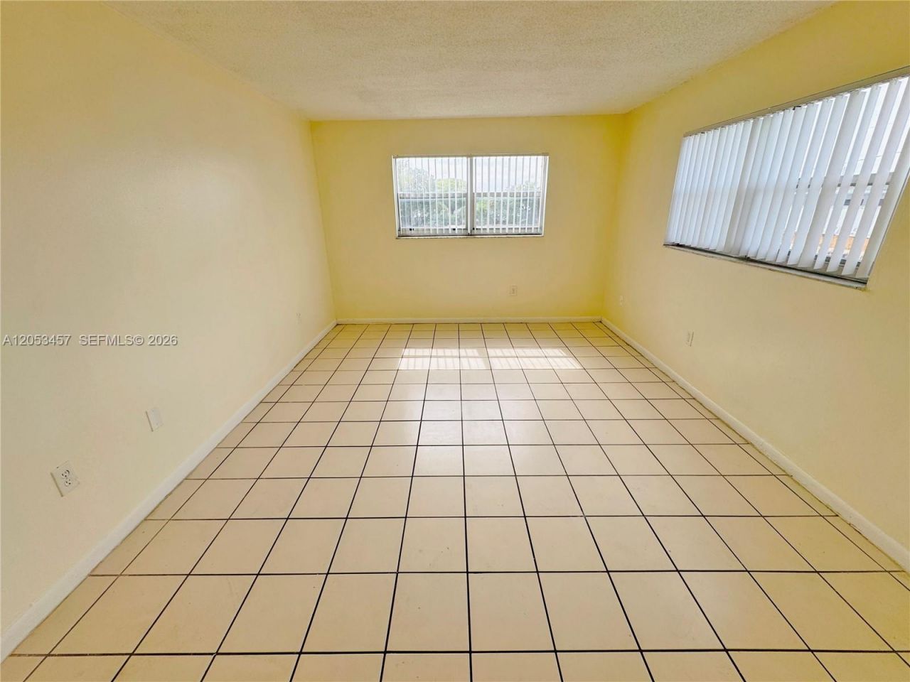 3610 NW 21st St , Unit 205, Lauderdale Lakes, FL 33311 Photo