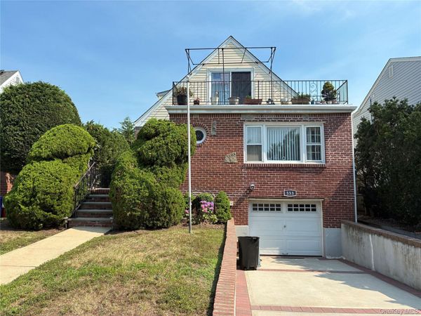 553 W Beech Street , Long Beach, NY 11561