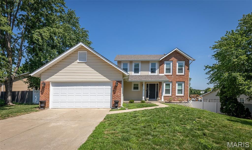 15 Barrington Drive , Saint Peters, MO 63376 Main Photo