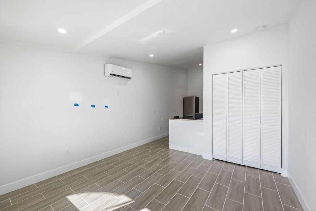 4011 36th Court, Unit 5A, West Palm Beach, FL 33407 Photo