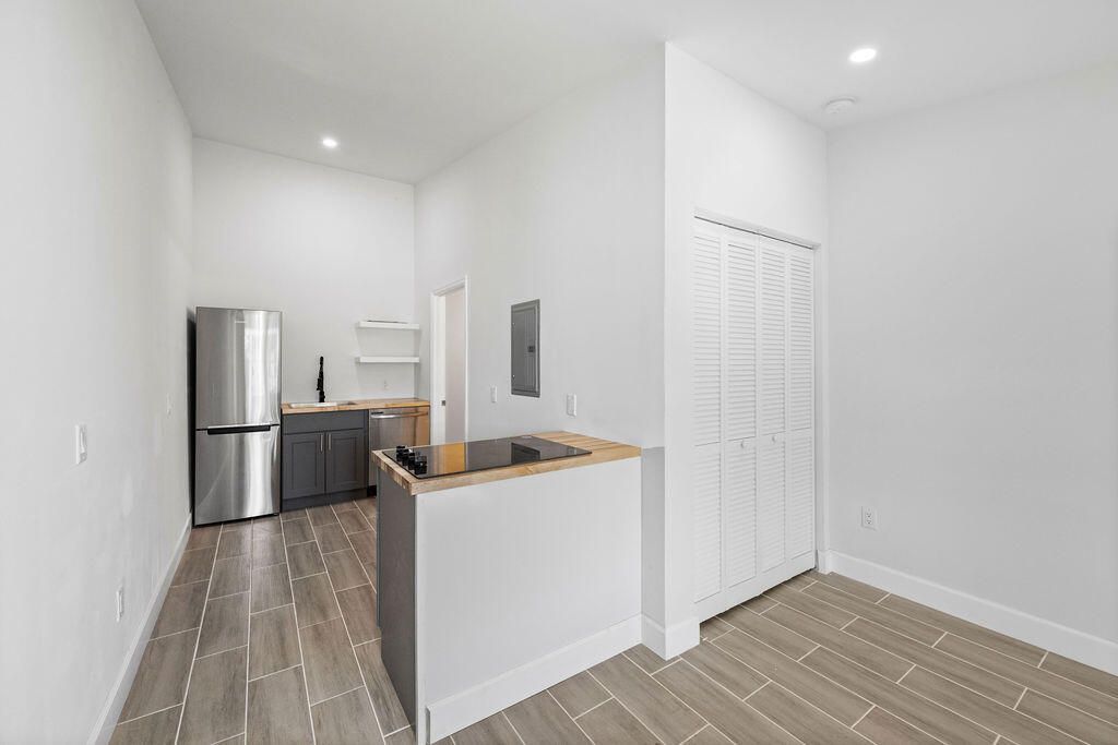 4011 36th Court, Unit 5A, West Palm Beach, FL 33407 Photo