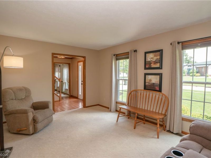 1631 Horizon Drive, Louisville, OH 44641 Photo 7
