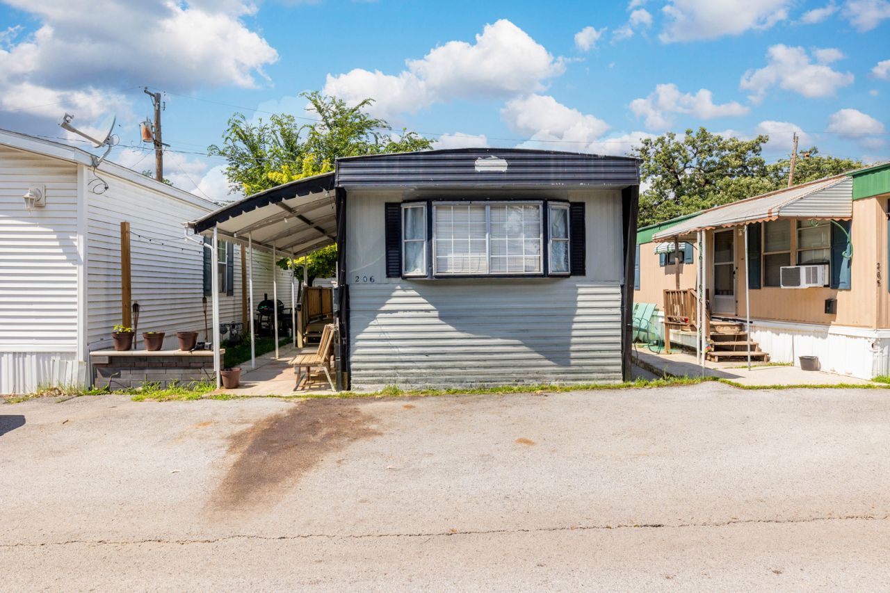11750 S Homan Avenue , Merrionette Park, IL 60803