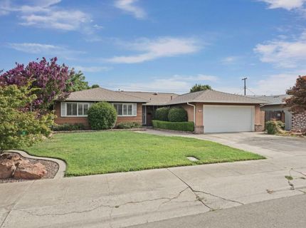 2149 Debbie Ln, Lodi, CA 95242 Photo