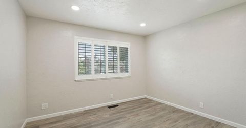2149 Debbie Ln, Lodi, CA 95242 Photo