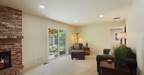 2149 Debbie Ln, Lodi, CA 95242 Photo