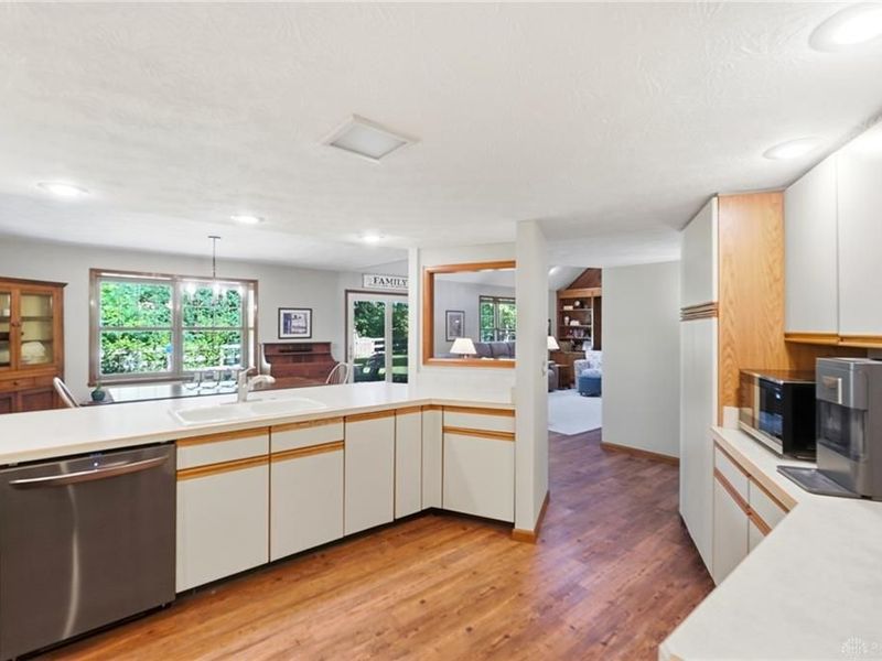 9015 Academy View Court, Washington Township, OH 45458 Photo 13