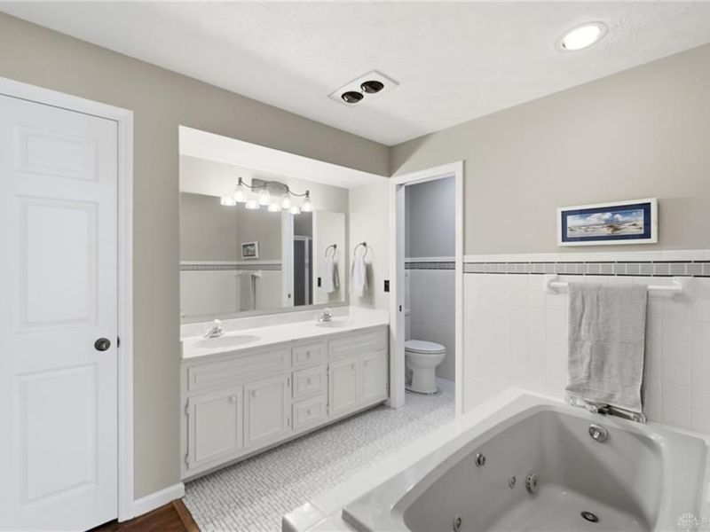 9015 Academy View Court, Washington Township, OH 45458 Photo 17