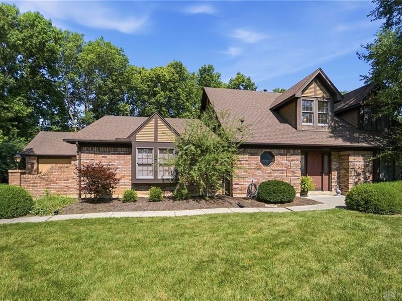 9015 Academy View Court, Washington Township, OH 45458 Photo 3