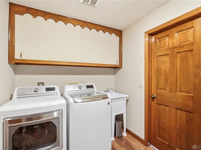 9015 Academy View Court, Washington Township, OH 45458 Photo 36