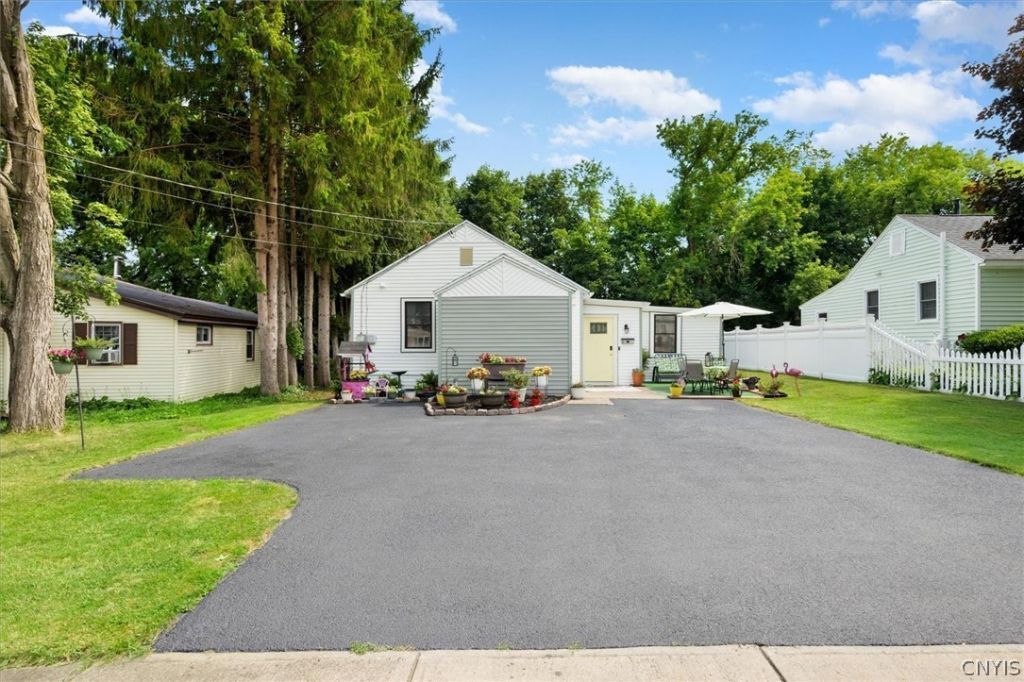 132 S Crescent Drive, Rome, NY 13440 Main Photo