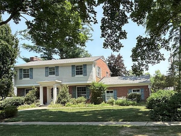 950 Oxford Street , Birmingham, MI 48009