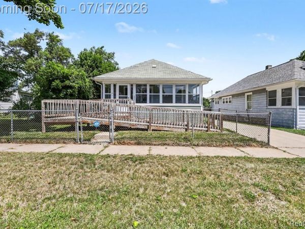 200 Cass Avenue , Summit Twp, MI 49203