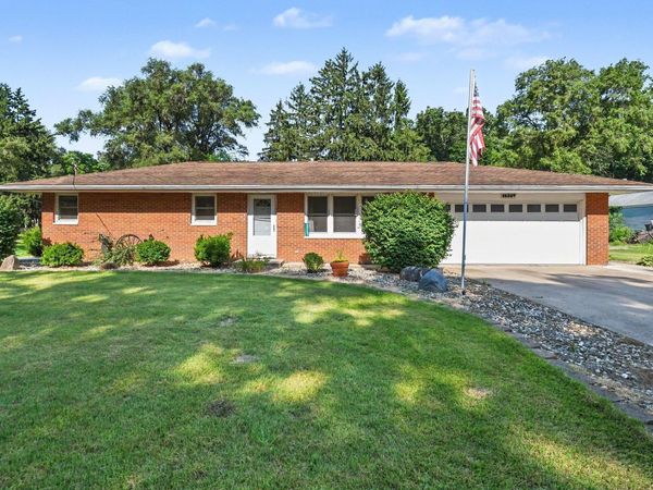 55207 Glenn Road, South Bend, IN 46628