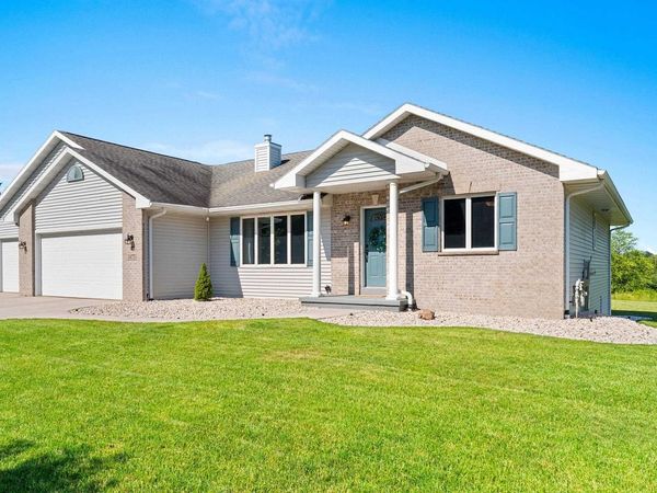 1475 BUCKYS, Green Bay, WI 54313