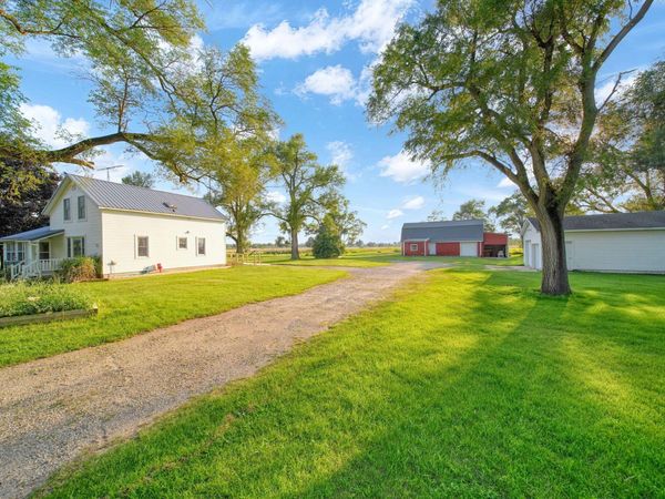 11632 Wheaton Road, Cement City, MI 49233