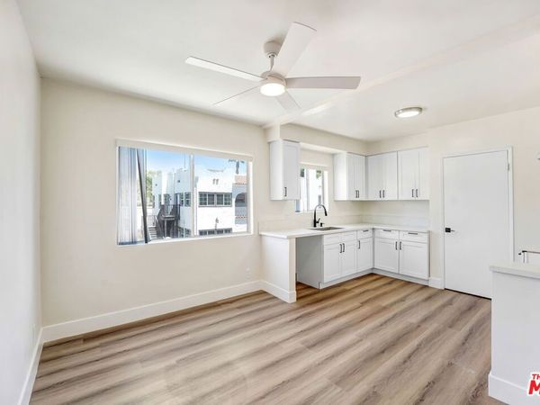8208 Romaine Street, Unit 4, West Hollywood, CA 90046