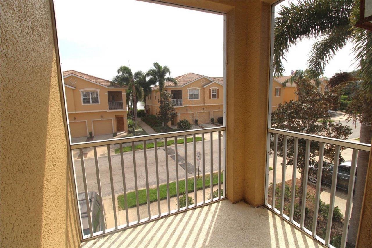 3475 Parkridge Circle, Unit 17-202, Sarasota, FL 34243 Photo