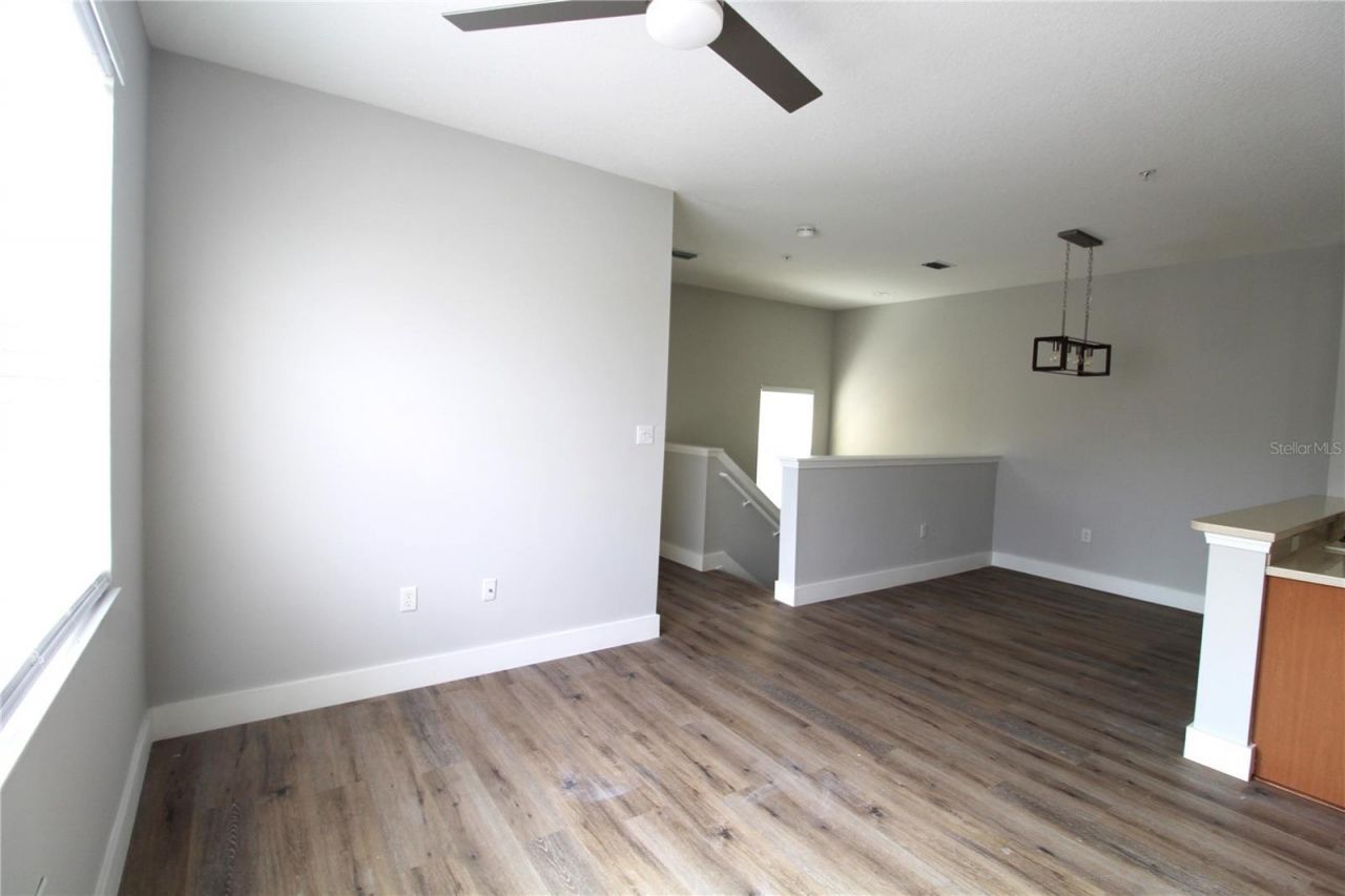 3475 Parkridge Circle, Unit 17-202, Sarasota, FL 34243 Photo
