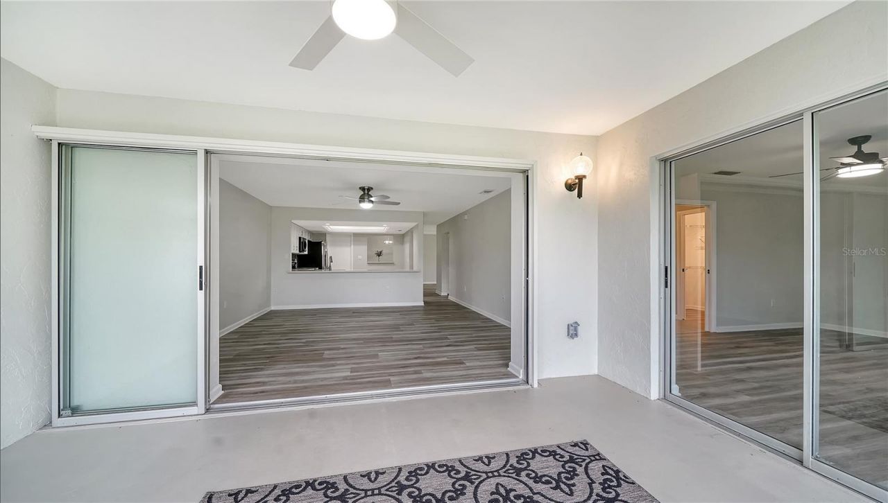 5689 Evergreen Drive, Unit 18, Sarasota, FL 34233 Photo