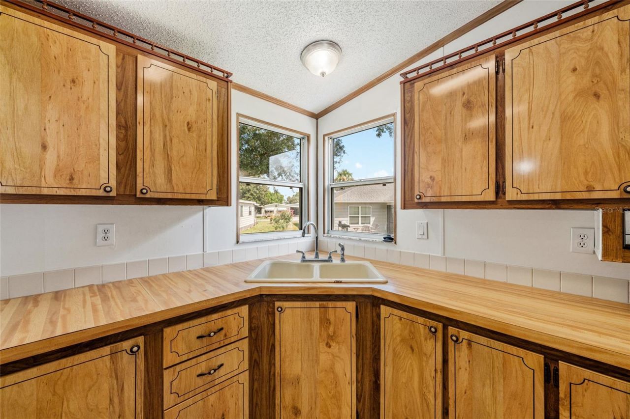 1004 Ann Avenue , Lady Lake, FL 32159 Photo